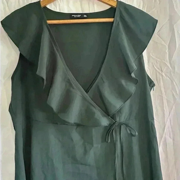 SHEIN Curve Green V-neck Sleeveless Size  OXL Dress - Picture 2 of 6